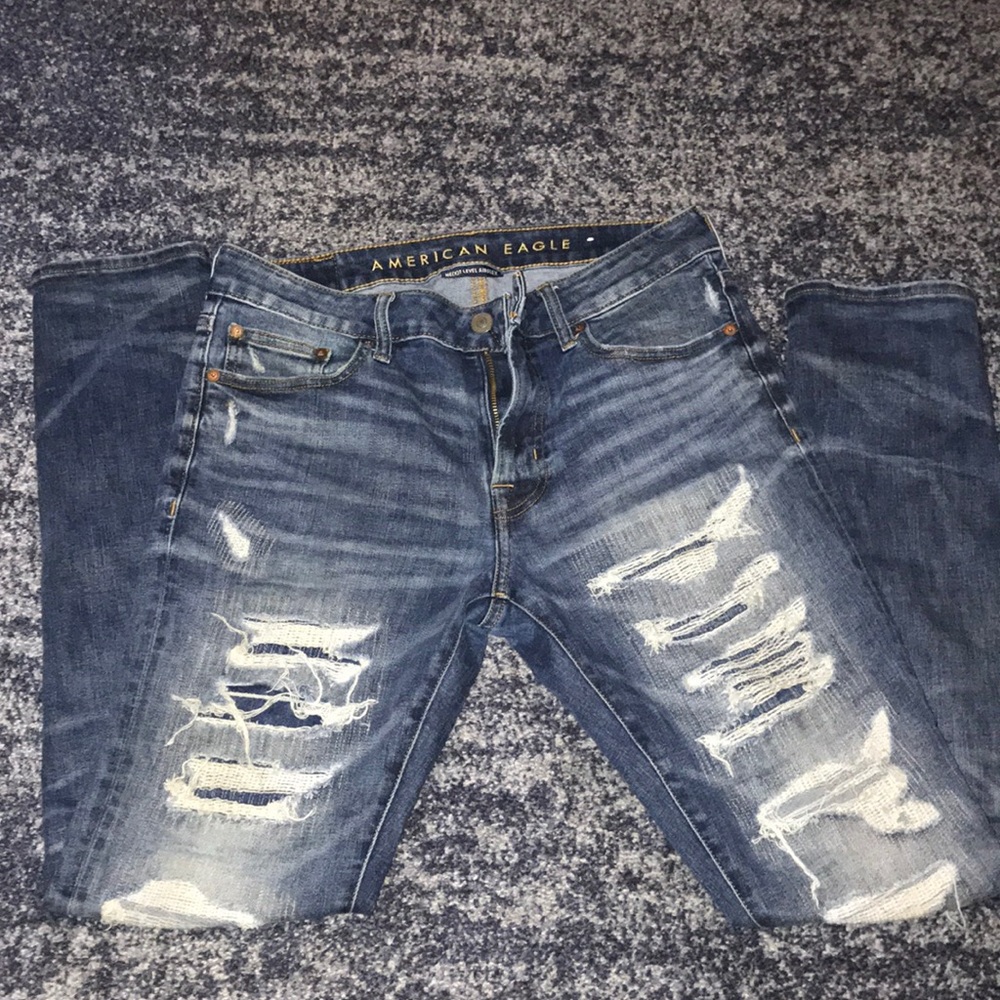 LIKE NEW MENS AE jeans
